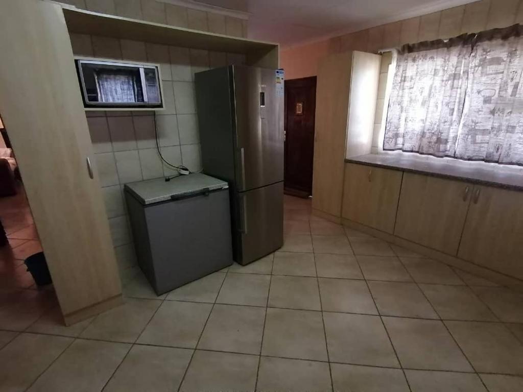 Jjp Self Catering - Three Bedroom House Lüderitz Exterior foto