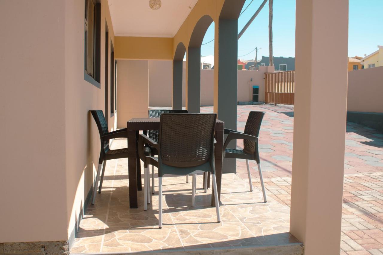 Jjp Self Catering - Three Bedroom House Lüderitz Exterior foto